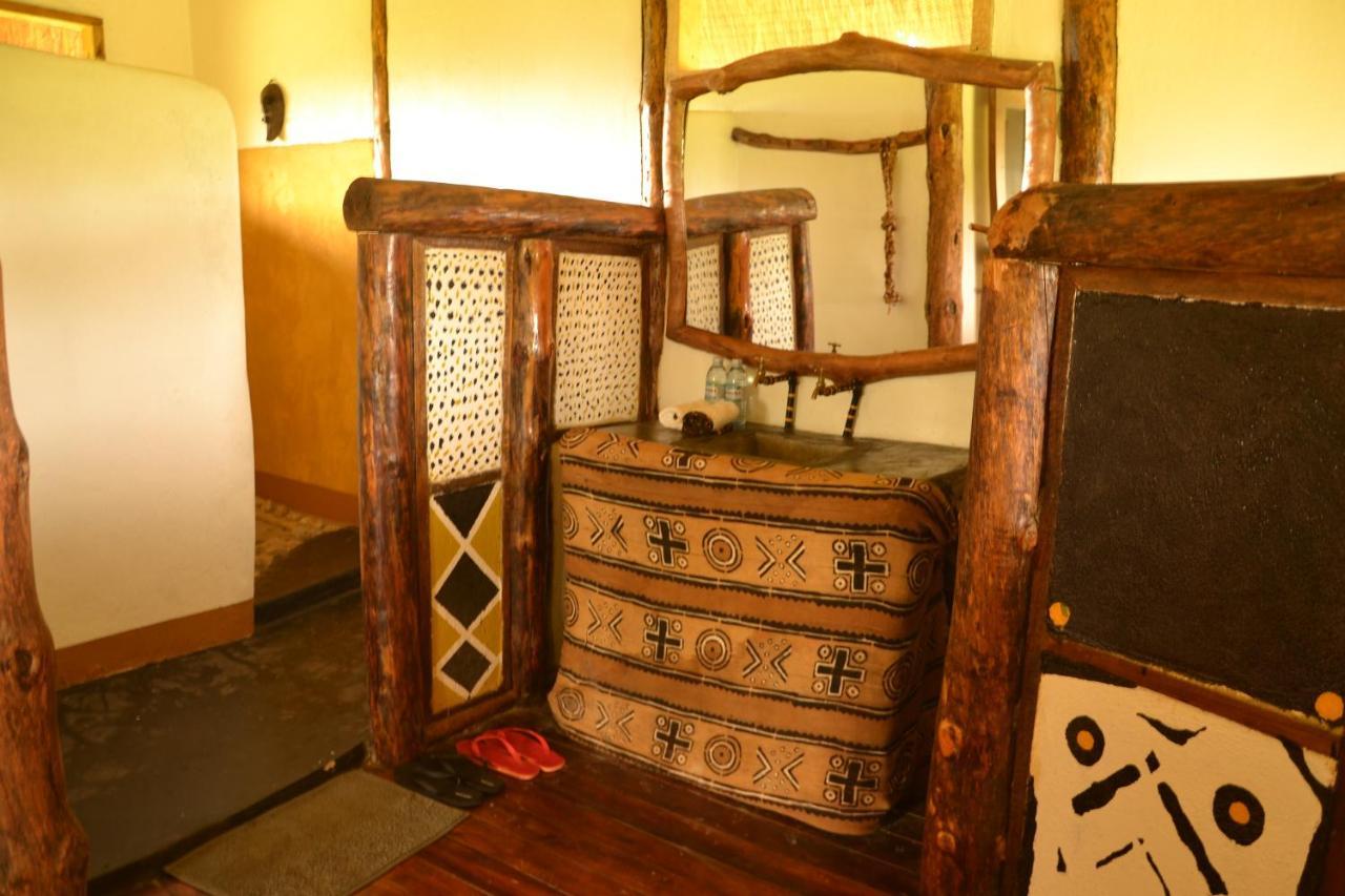 Topi Lodge Katunguru エクステリア 写真