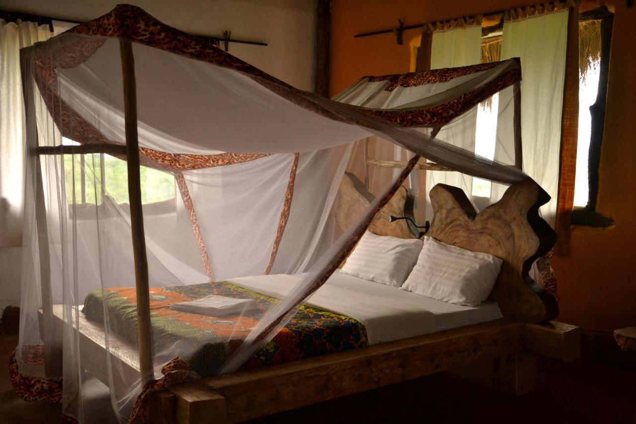 Topi Lodge Katunguru エクステリア 写真