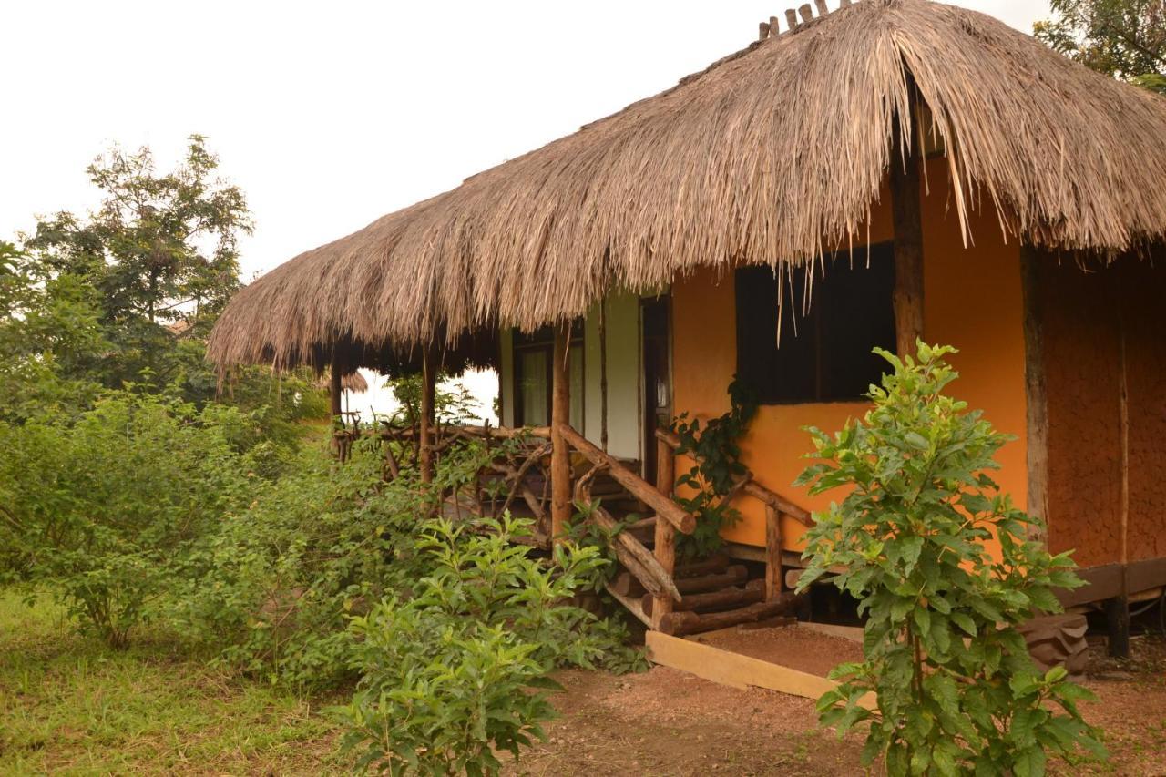 Topi Lodge Katunguru エクステリア 写真