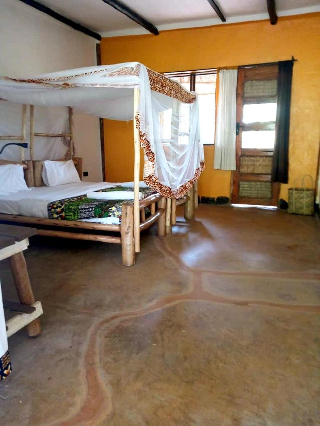 Topi Lodge Katunguru エクステリア 写真